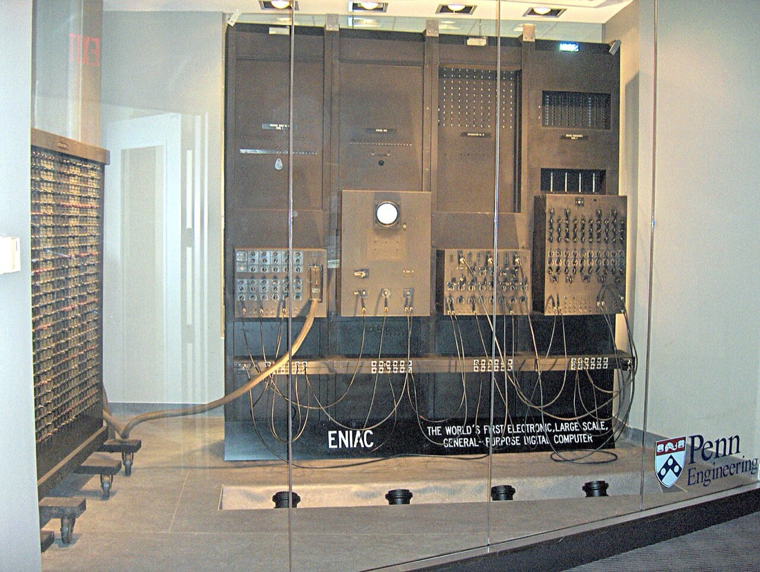 De ENIAC (1945): een computer zo groot als een zaal, met duizenden radiobuizen en kilometers kabel