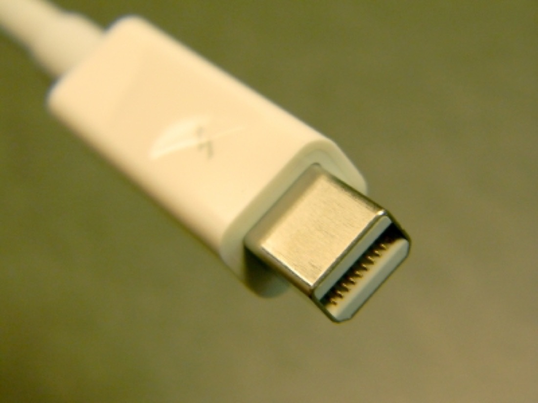 Een Thunderbolt-connector (mini-DisplayPort-vorm)